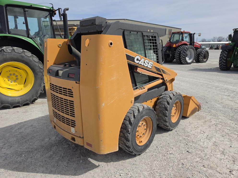 Image for 2005 Case 410