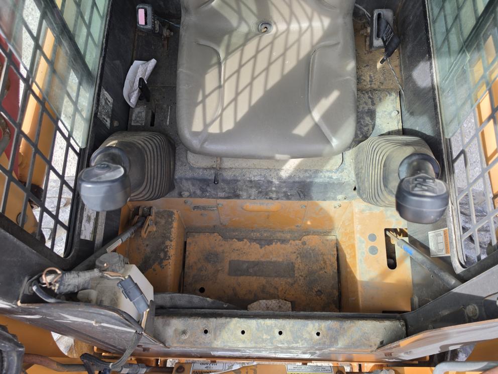 Image for 2005 Case 410