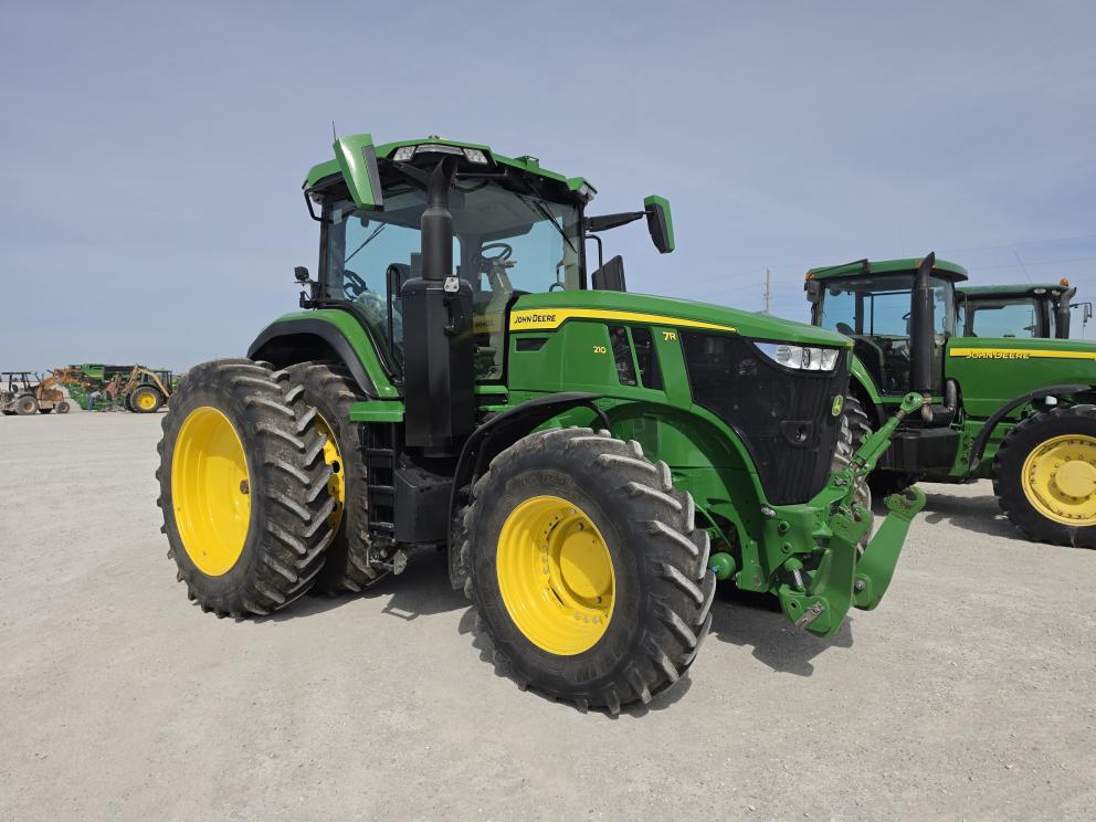 Image for 2021 John Deere 7R 210