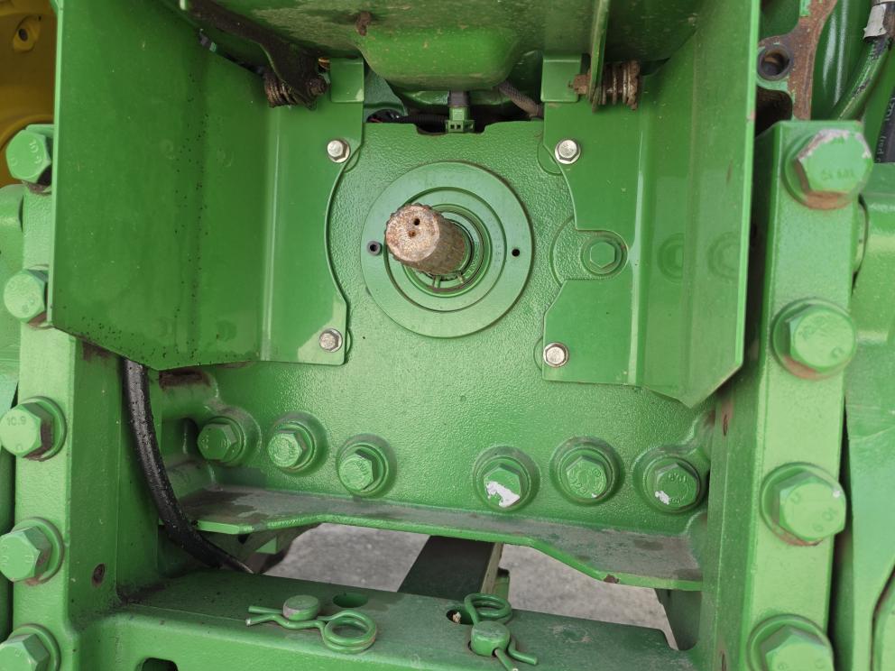Image for 2021 John Deere 7R 210