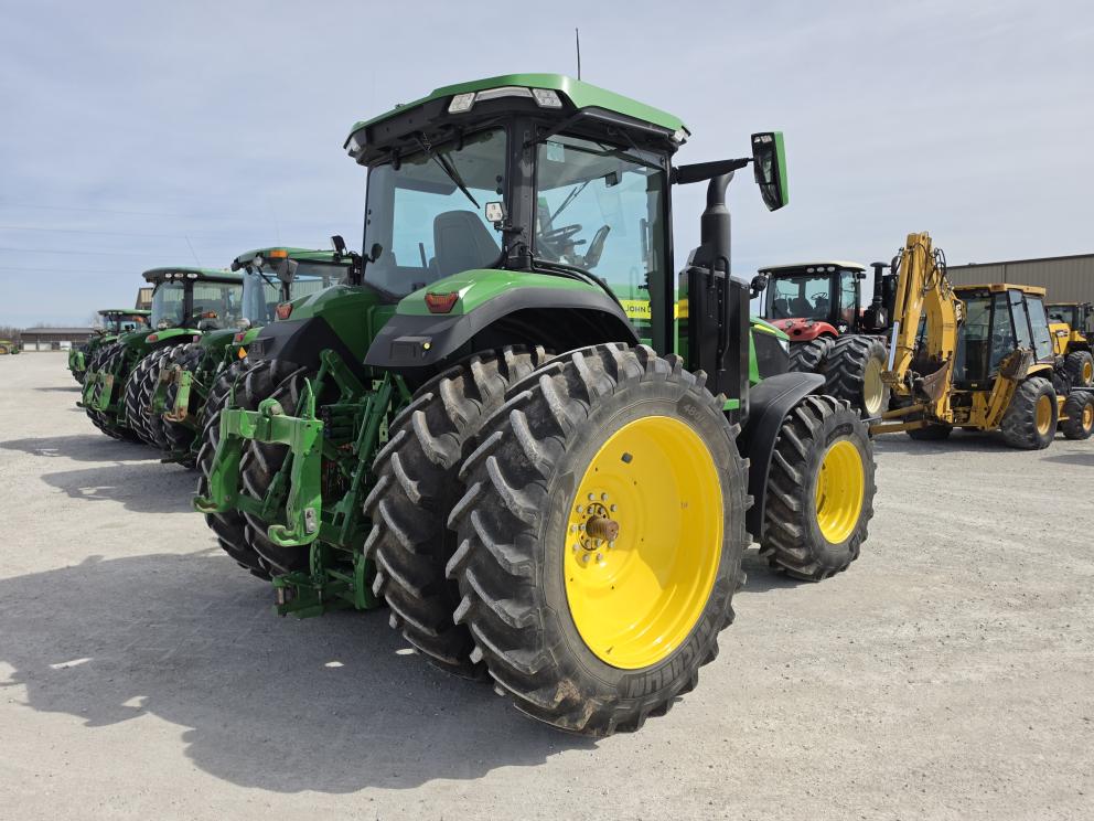 Image for 2021 John Deere 7R 210