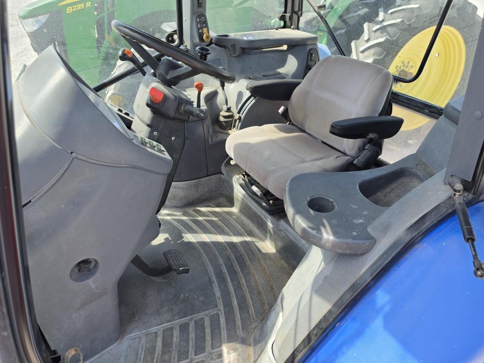 Image for 2002 New Holland TS110