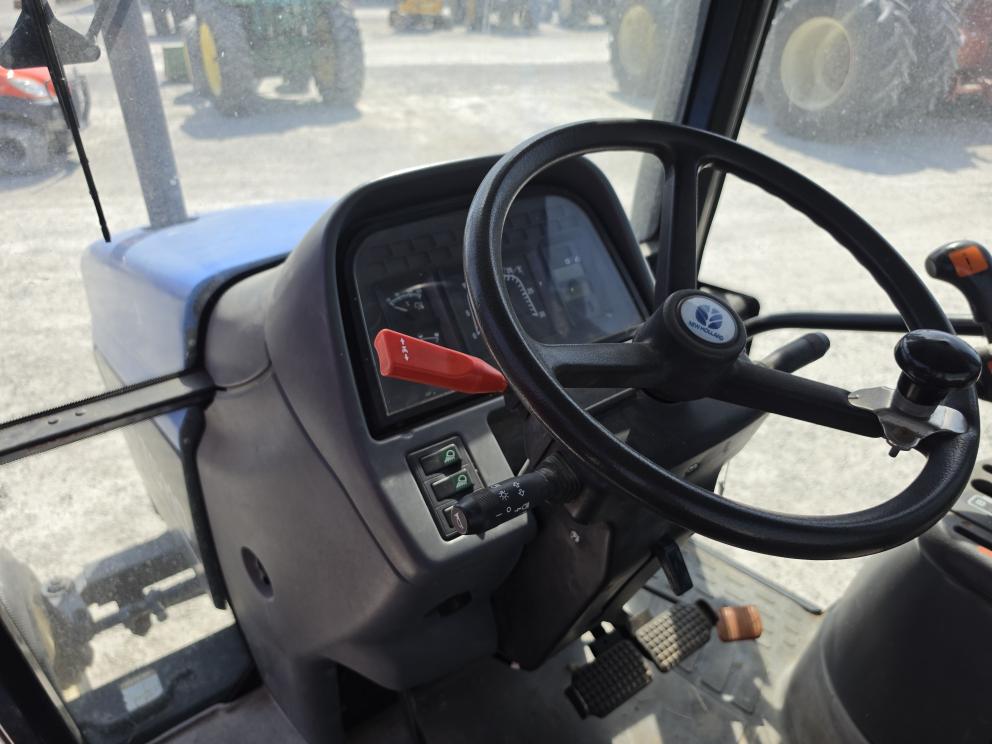 Image for 2002 New Holland TS110