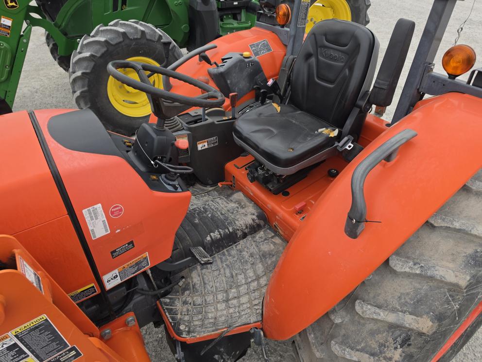 Image for 2014 Kubota M6060
