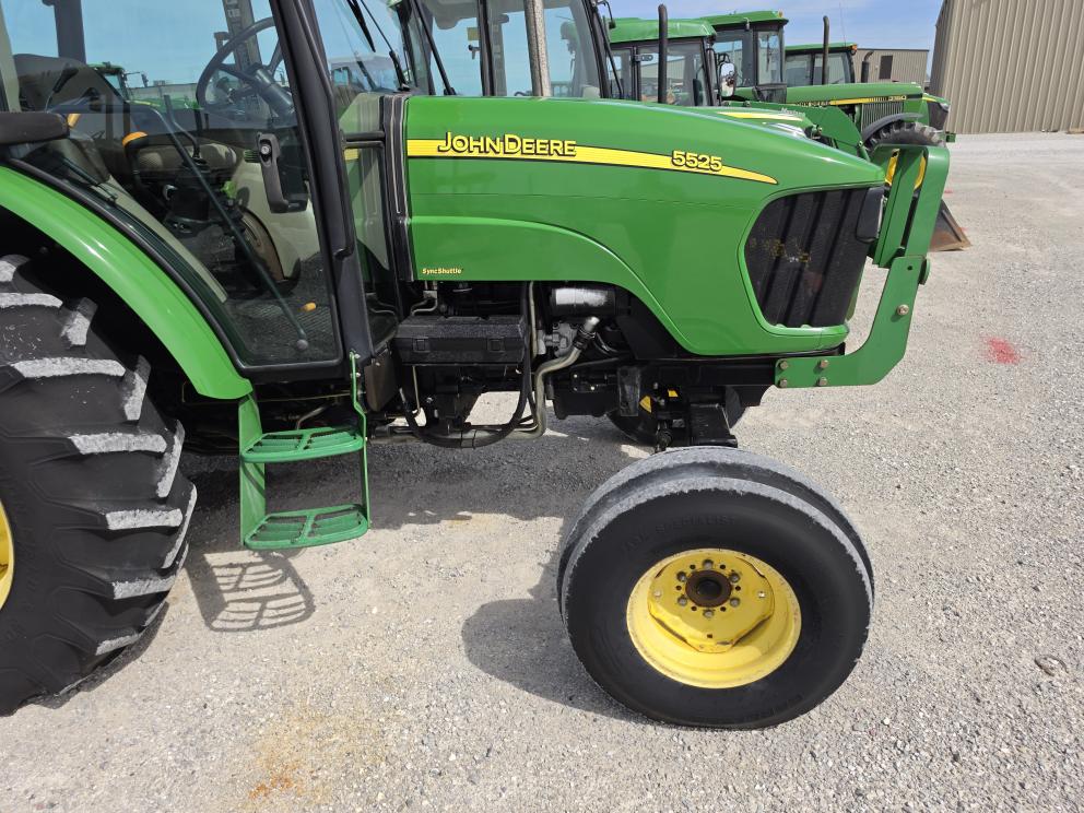 Image for 2005 John Deere 5525