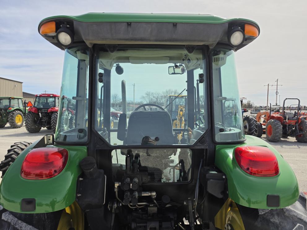 Image for 2005 John Deere 5525
