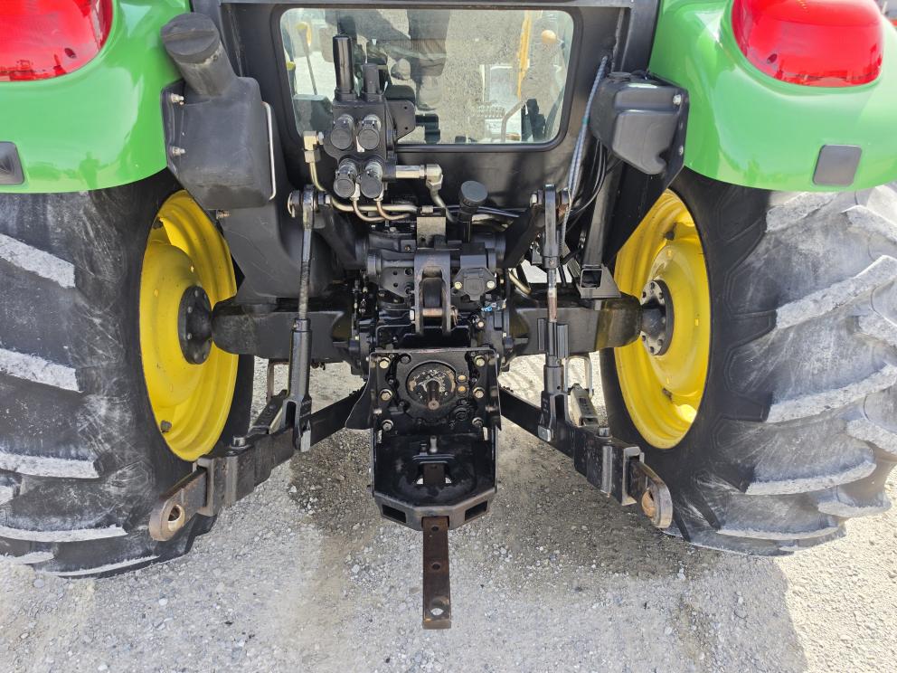 Image for 2005 John Deere 5525
