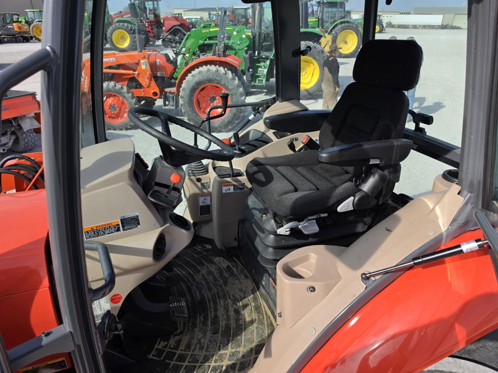 Image for 2022 Kubota M7060