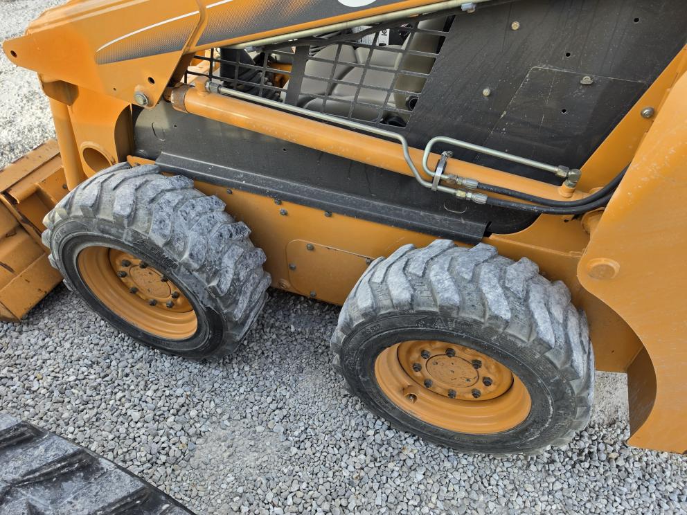 Image for 2005 Case 410