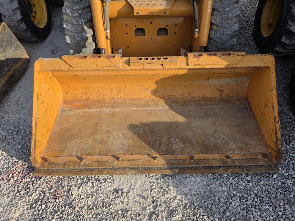 Image for 2005 Case 410