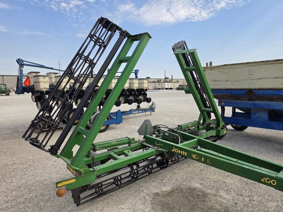 Image for 2004 John Deere 200