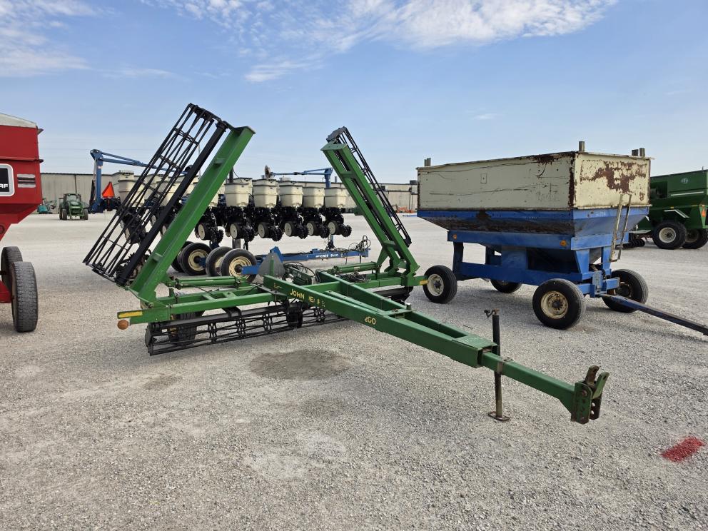 Image for 2004 John Deere 200