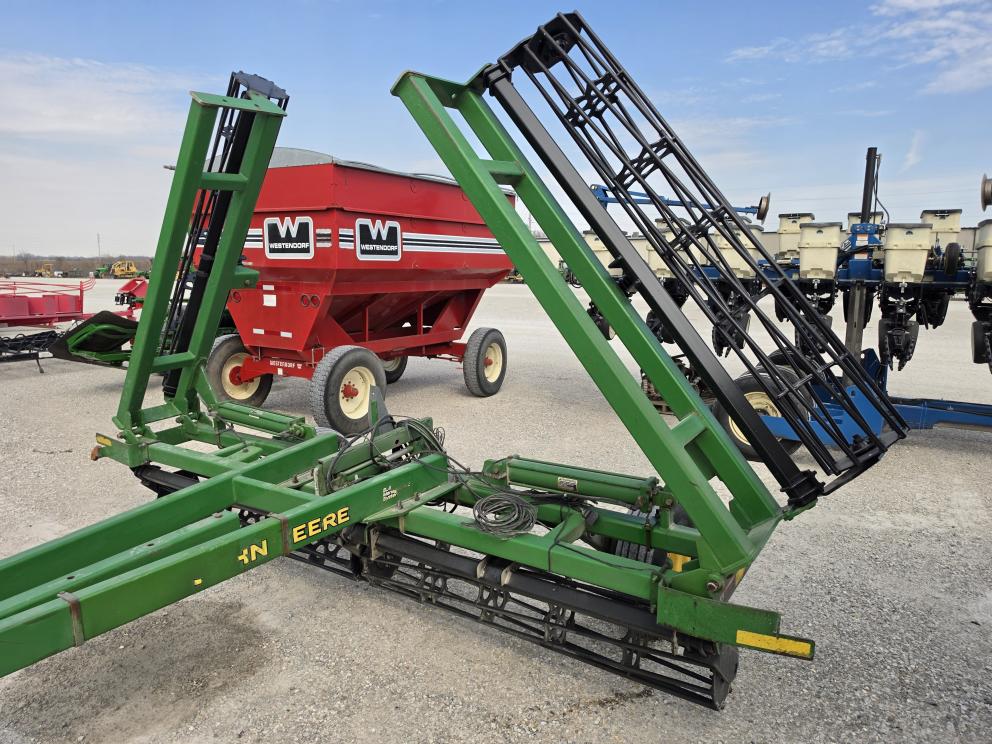 Image for 2004 John Deere 200