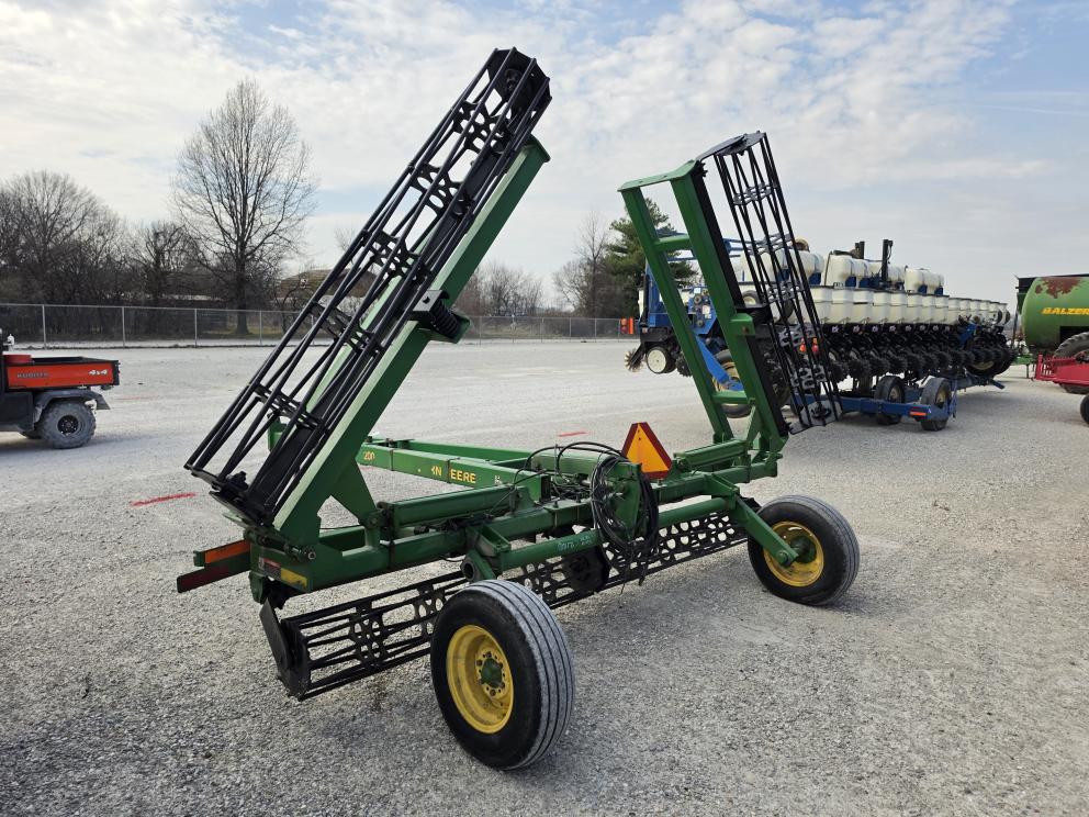 Image for 2004 John Deere 200