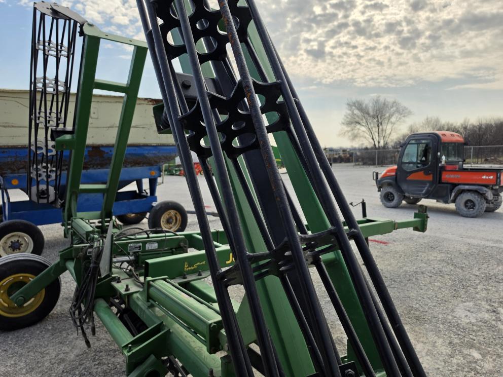 Image for 2004 John Deere 200