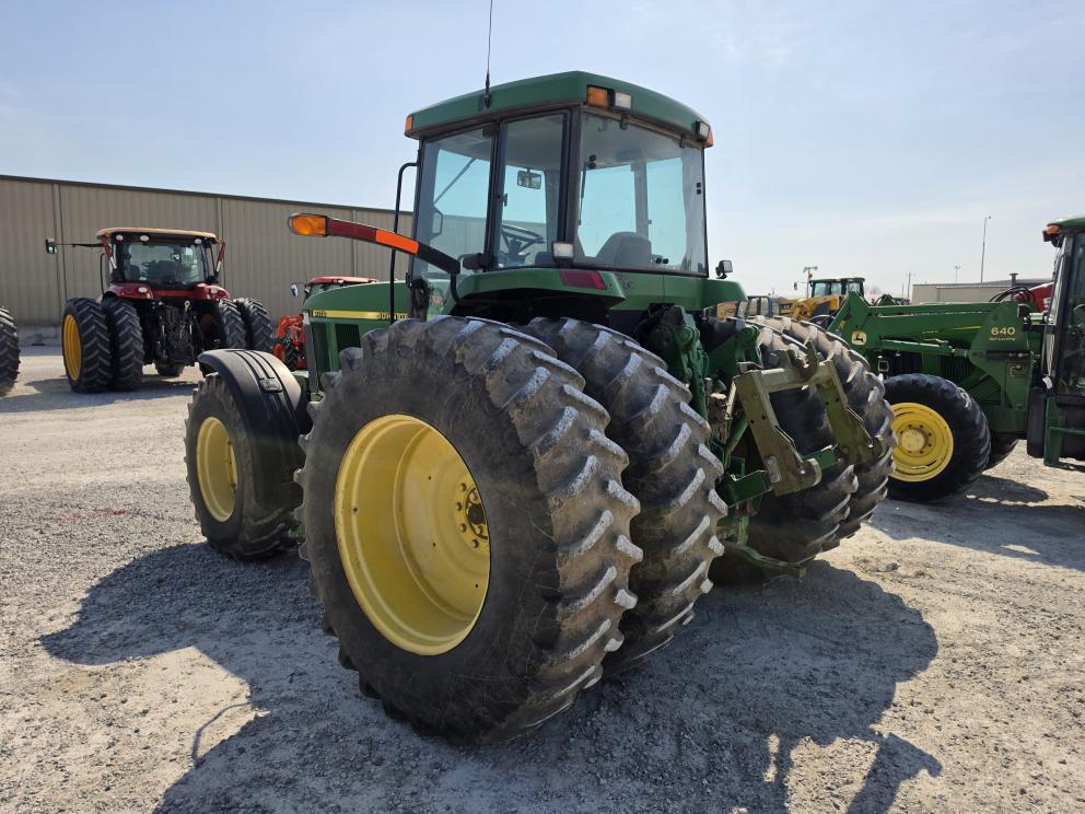 Image for 2002 John Deere 7710