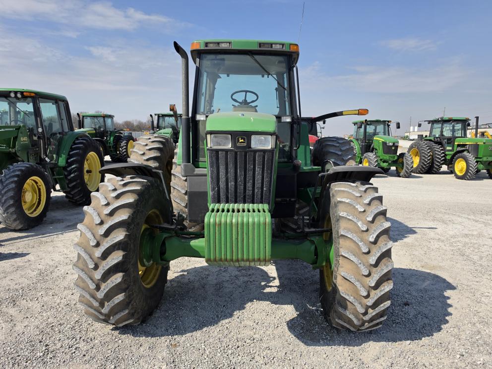 Image for 2002 John Deere 7710