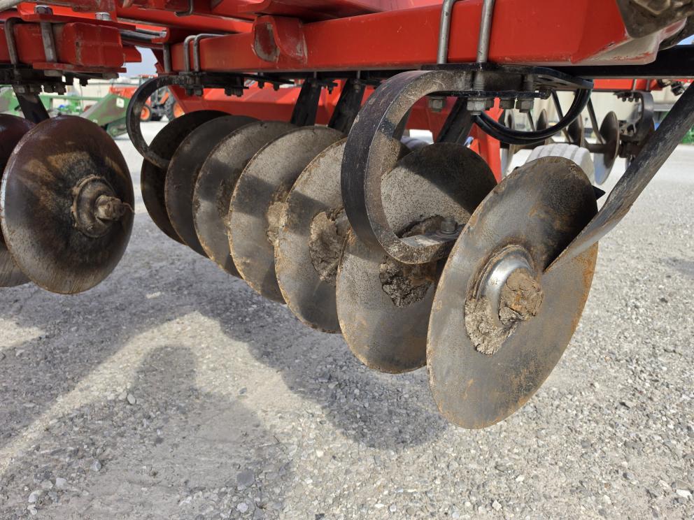 Image for 2012 Kuhn Krause 8200