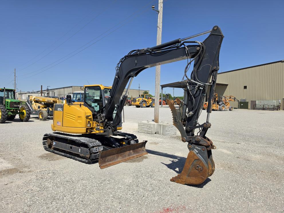 Image for 2018 John Deere 85G