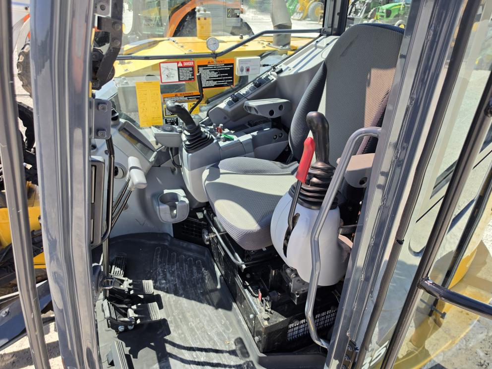 Image for 2018 John Deere 85G