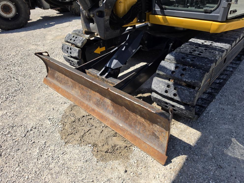 Image for 2018 John Deere 85G