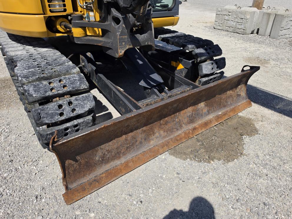 Image for 2018 John Deere 85G