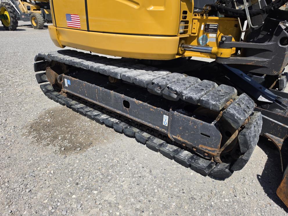 Image for 2018 John Deere 85G