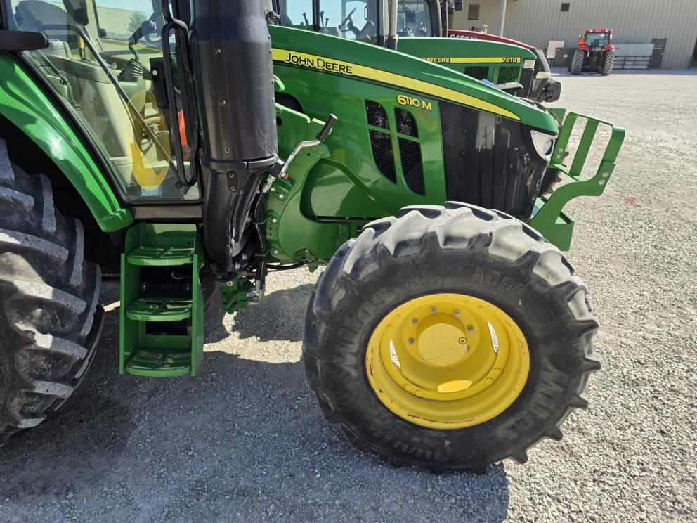 Image for 2020 John Deere 6110M
