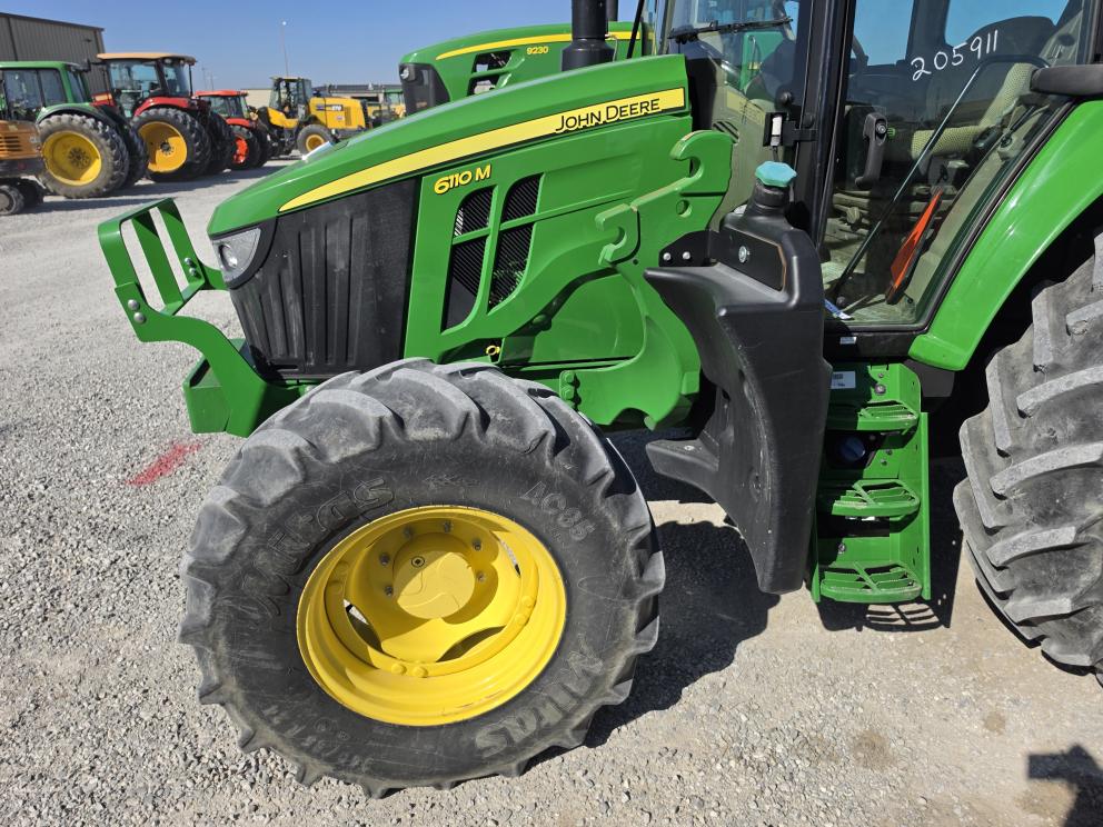 Image for 2020 John Deere 6110M