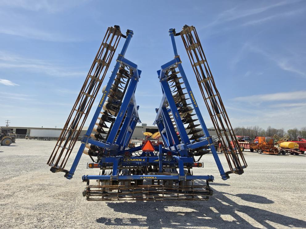 Image for 2010 Landoll 7431-29