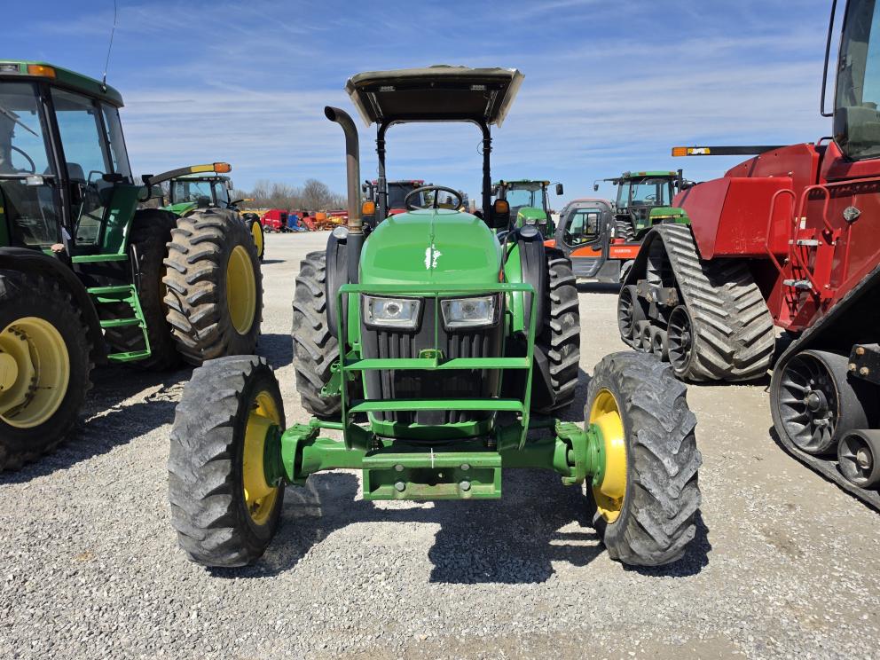 Image for 2014 John Deere 5085M