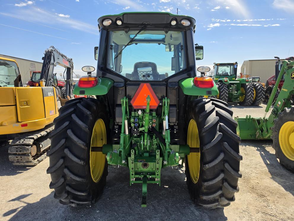 Image for 2021 John Deere 6140M