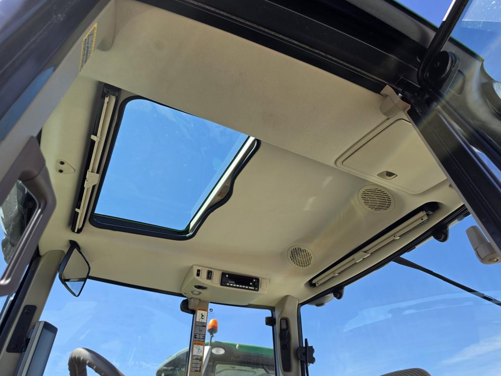 Image for 2021 John Deere 6140M