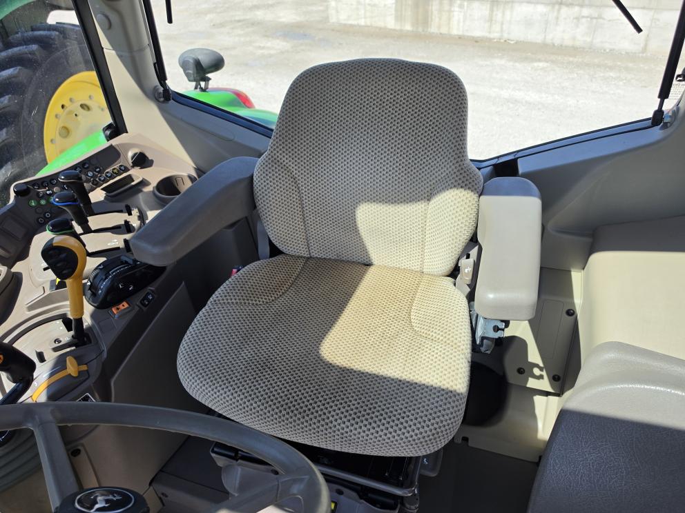 Image for 2021 John Deere 6140M