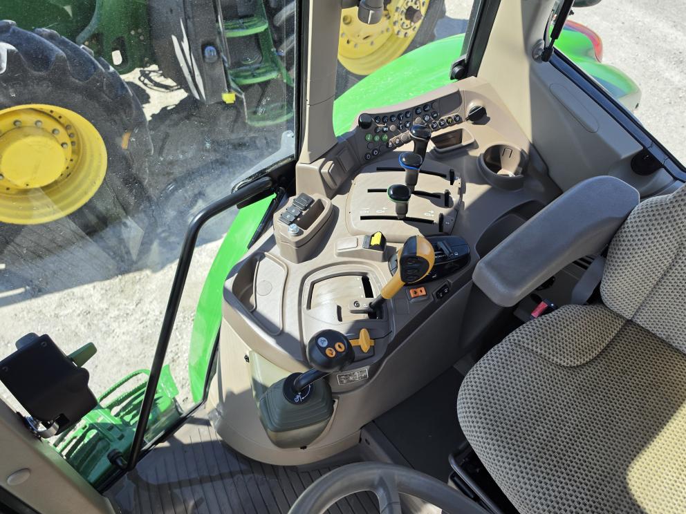 Image for 2021 John Deere 6140M