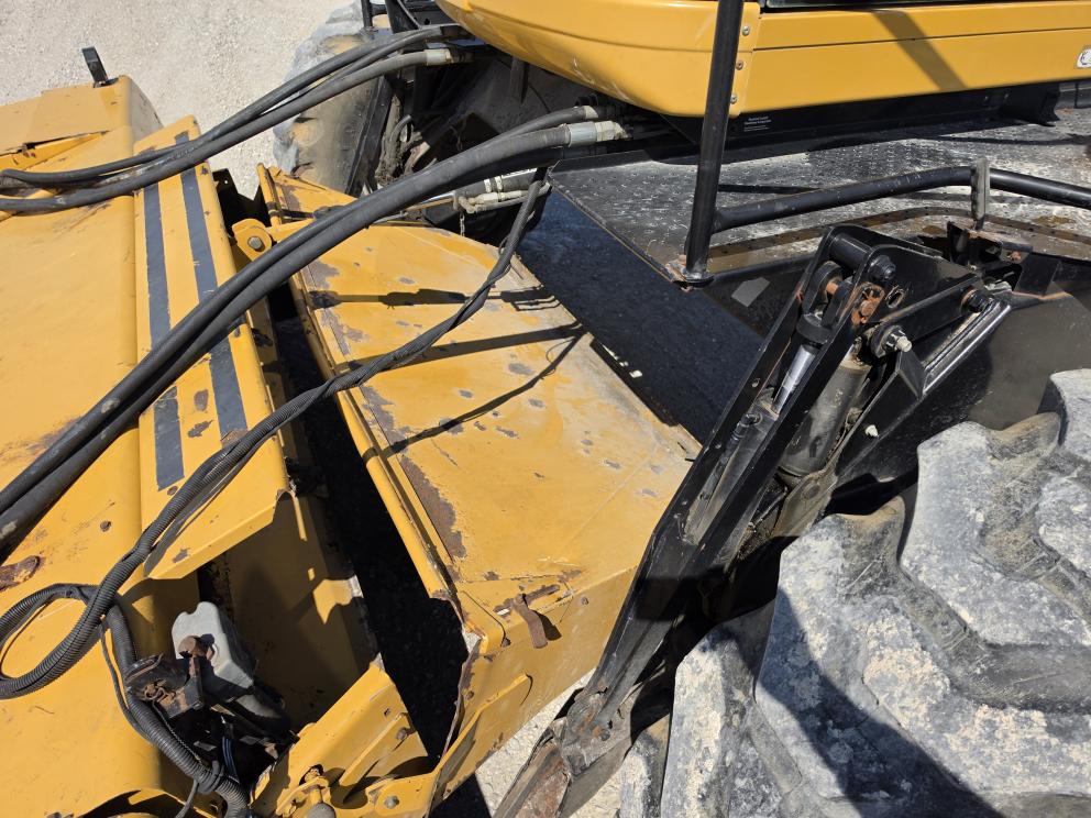 Image for 2005 Challenger SP185B