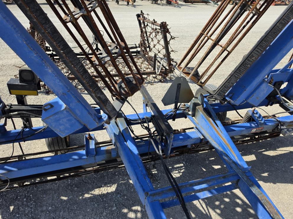 Image for 1999 DMI Crumbler