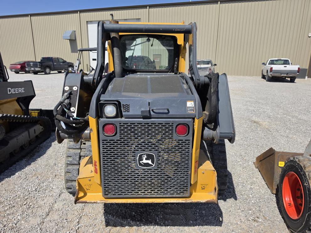 Image for 2015 John Deere 323E