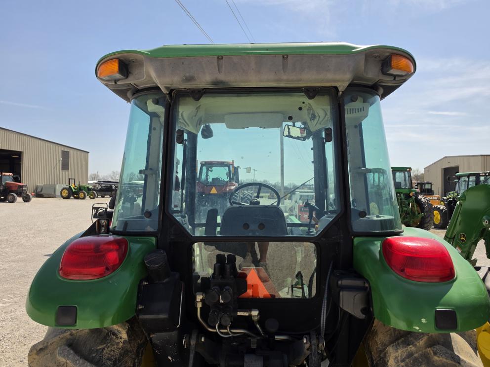 Image for 2006 John Deere 5425