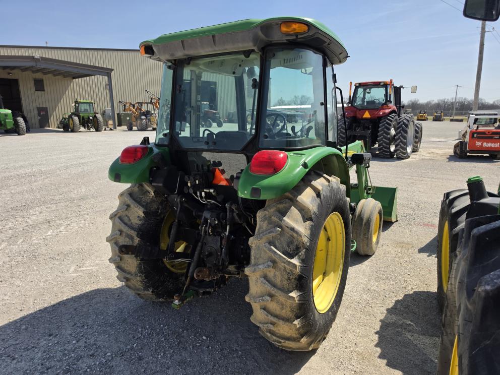 Image for 2006 John Deere 5425