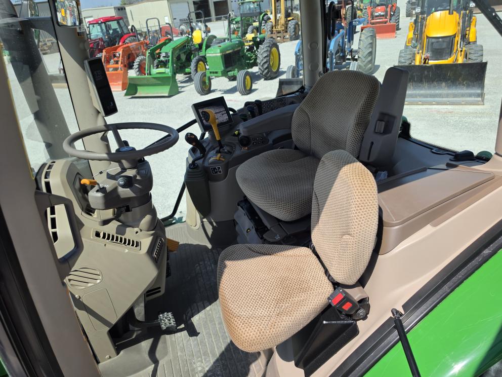 Image for 2023 John Deere 6R 130