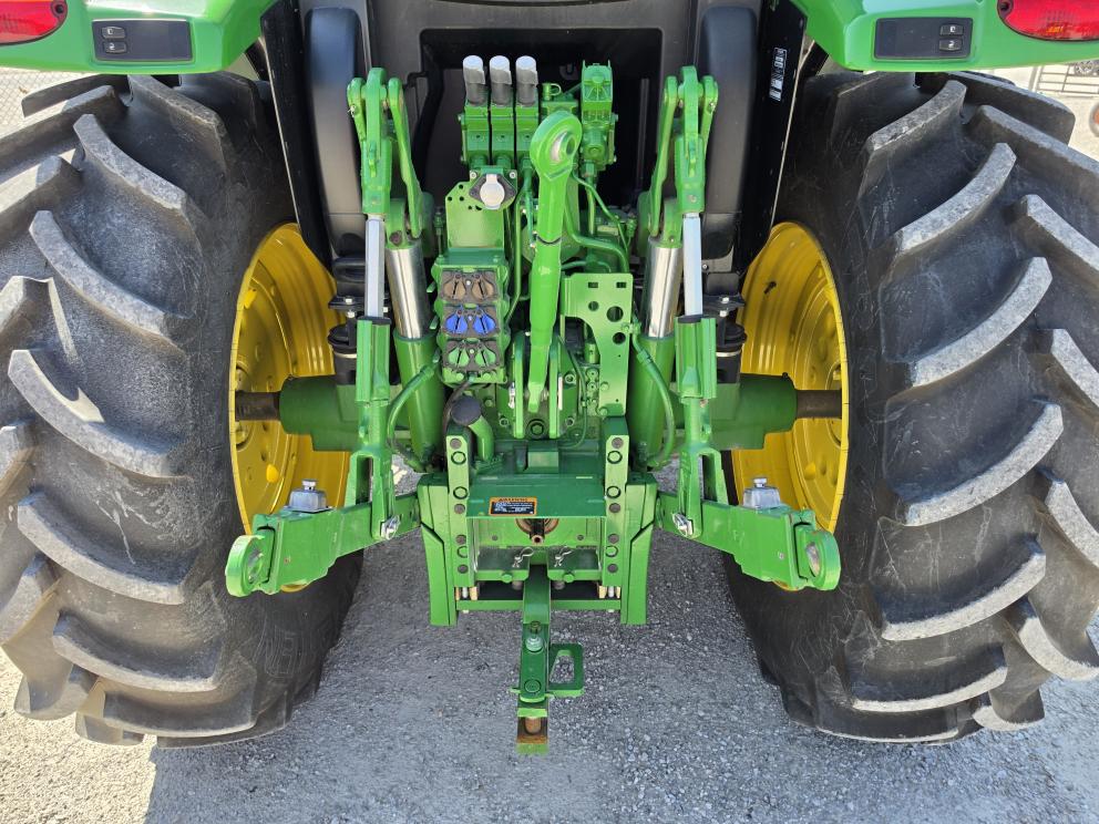 Image for 2023 John Deere 6R 130