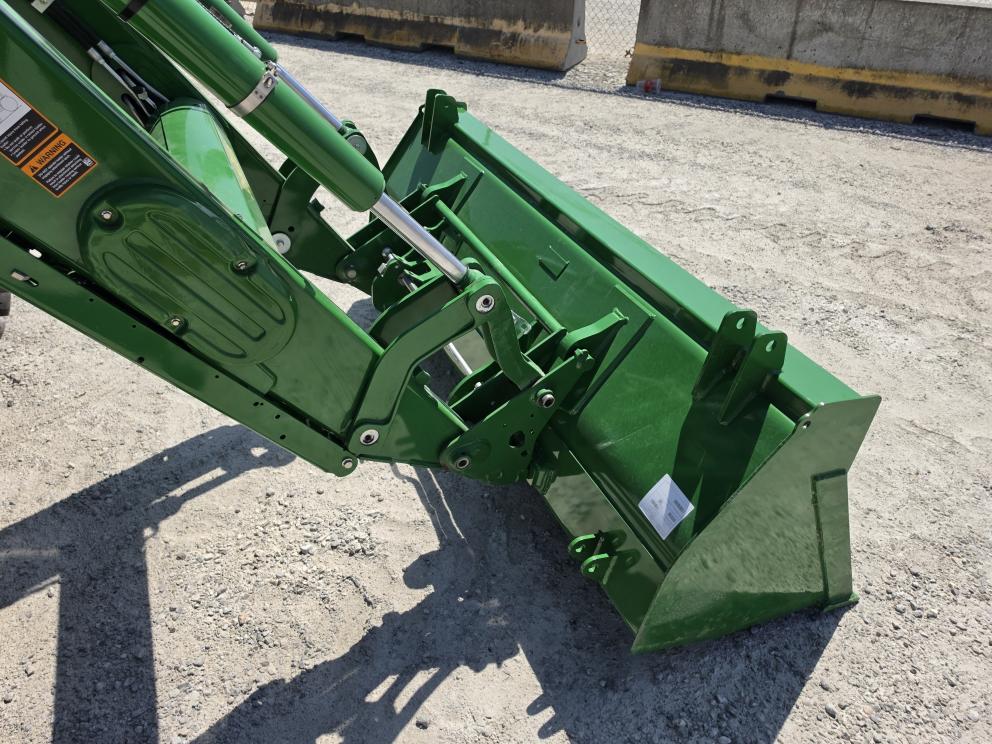 Image for 2023 John Deere 6R 130