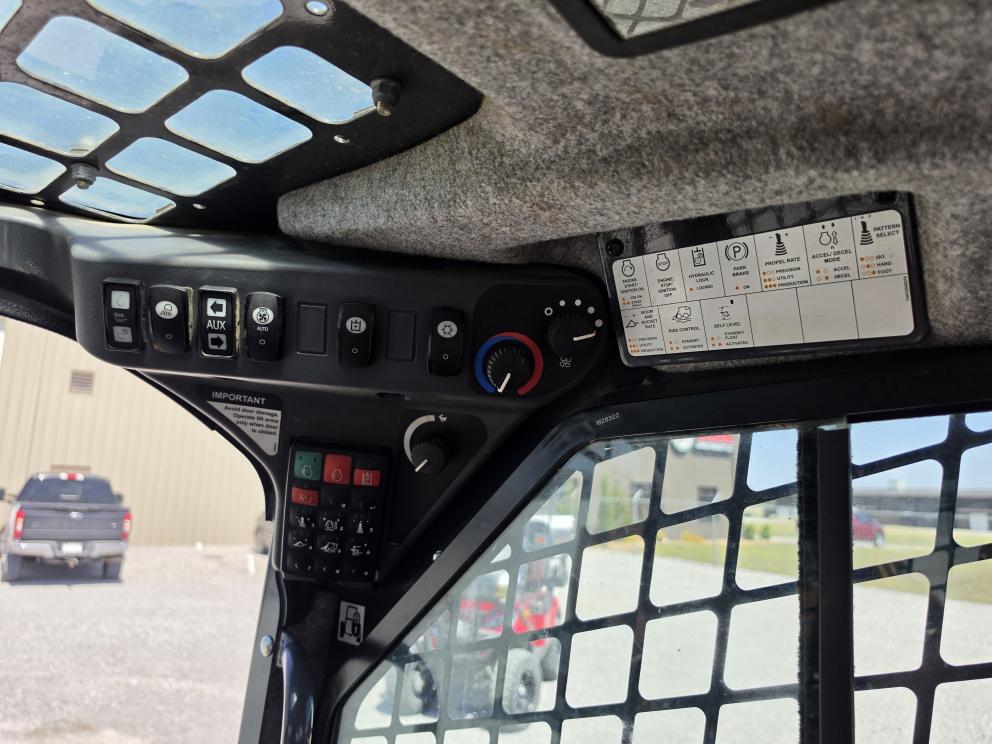 Image for 2023 John Deere 333G