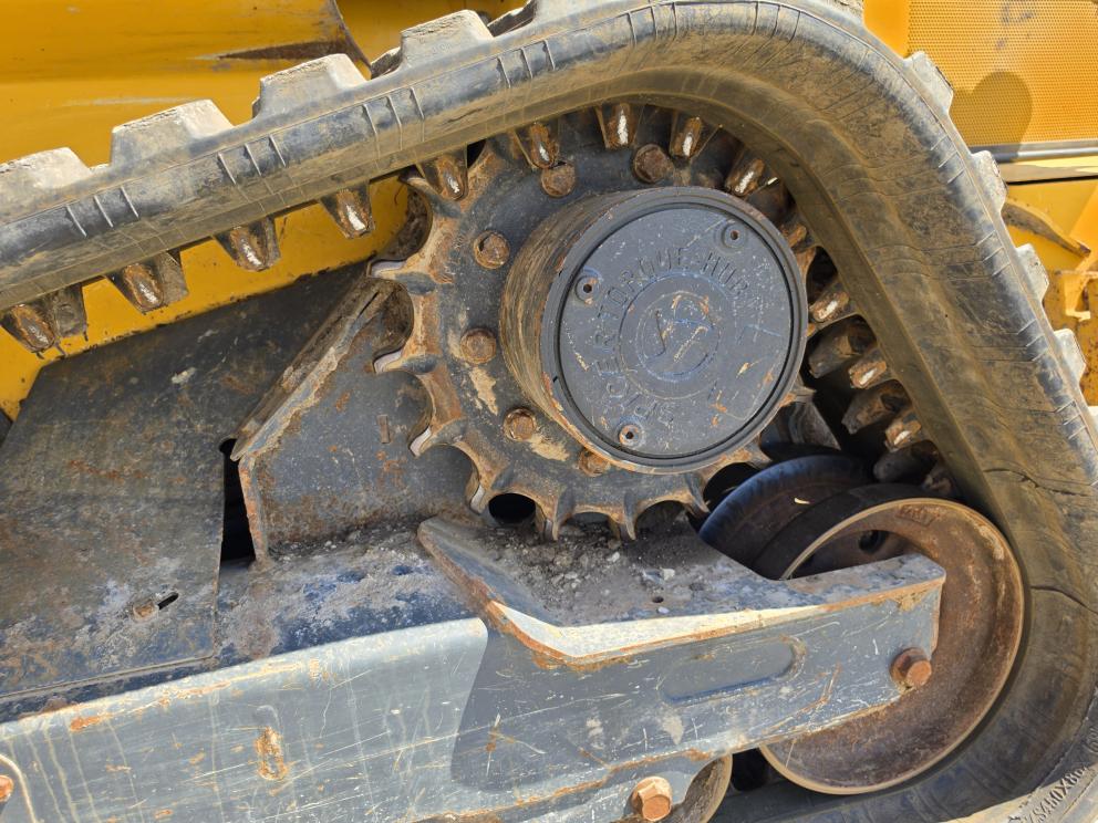 Image for 2023 John Deere 333G