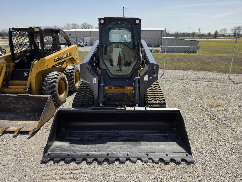 Image for 2023 John Deere 333G