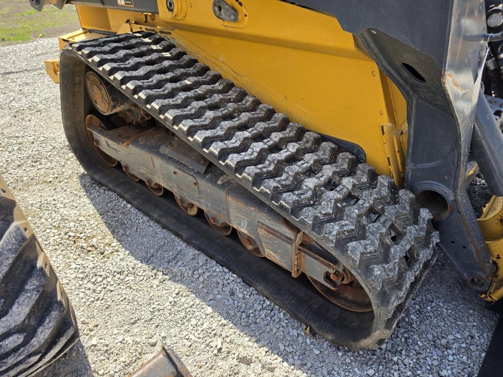 Image for 2023 John Deere 333G