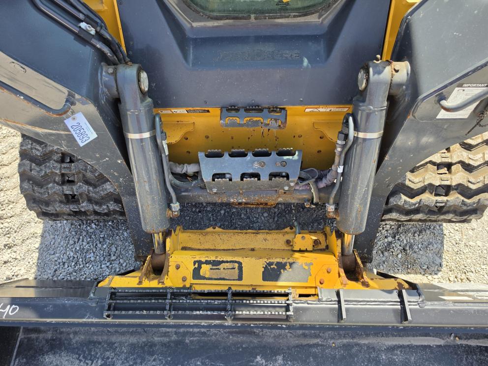 Image for 2023 John Deere 333G