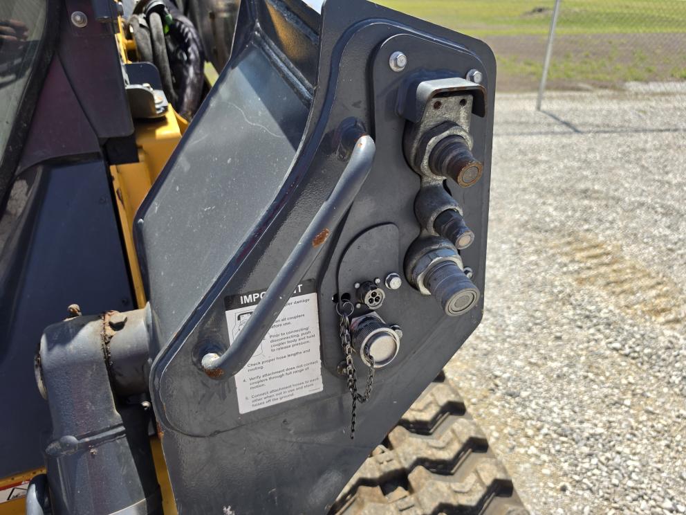 Image for 2023 John Deere 333G