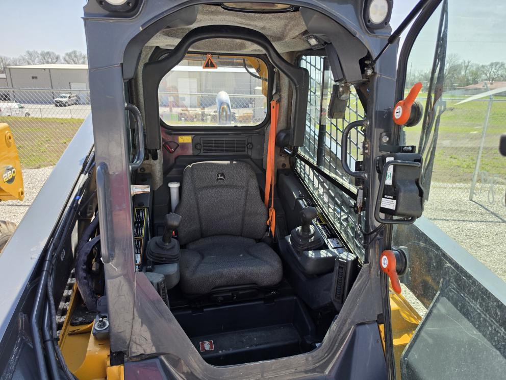 Image for 2023 John Deere 333G